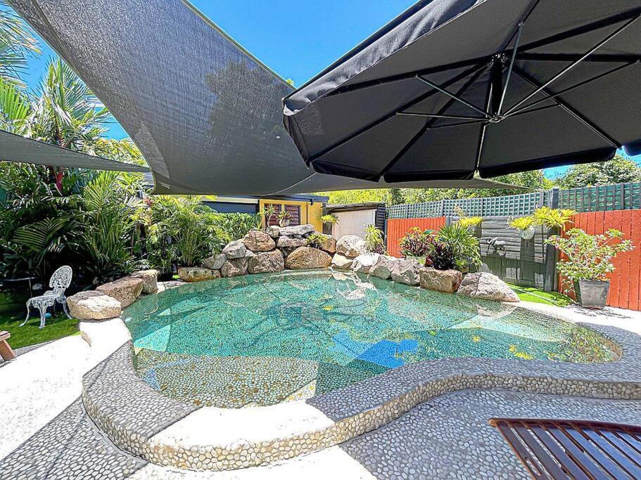 Vila Oasis, In Leafy Whitfield. Edge Hill Exteriér fotografie